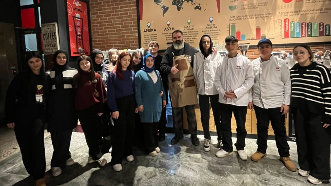 Yiyecek İçecek Hizmetleri Öğrencilerimizle Barista Dersi Kapsamında Gezi Düzenlendi.
